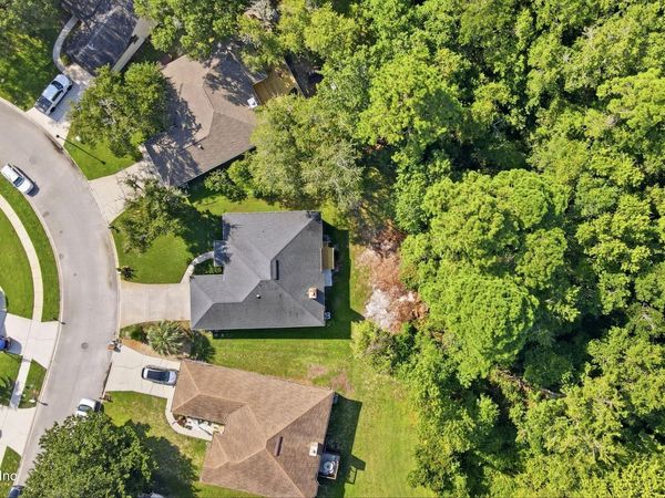 1712 CHANDELIER Circle W, Jacksonville, FL 32225