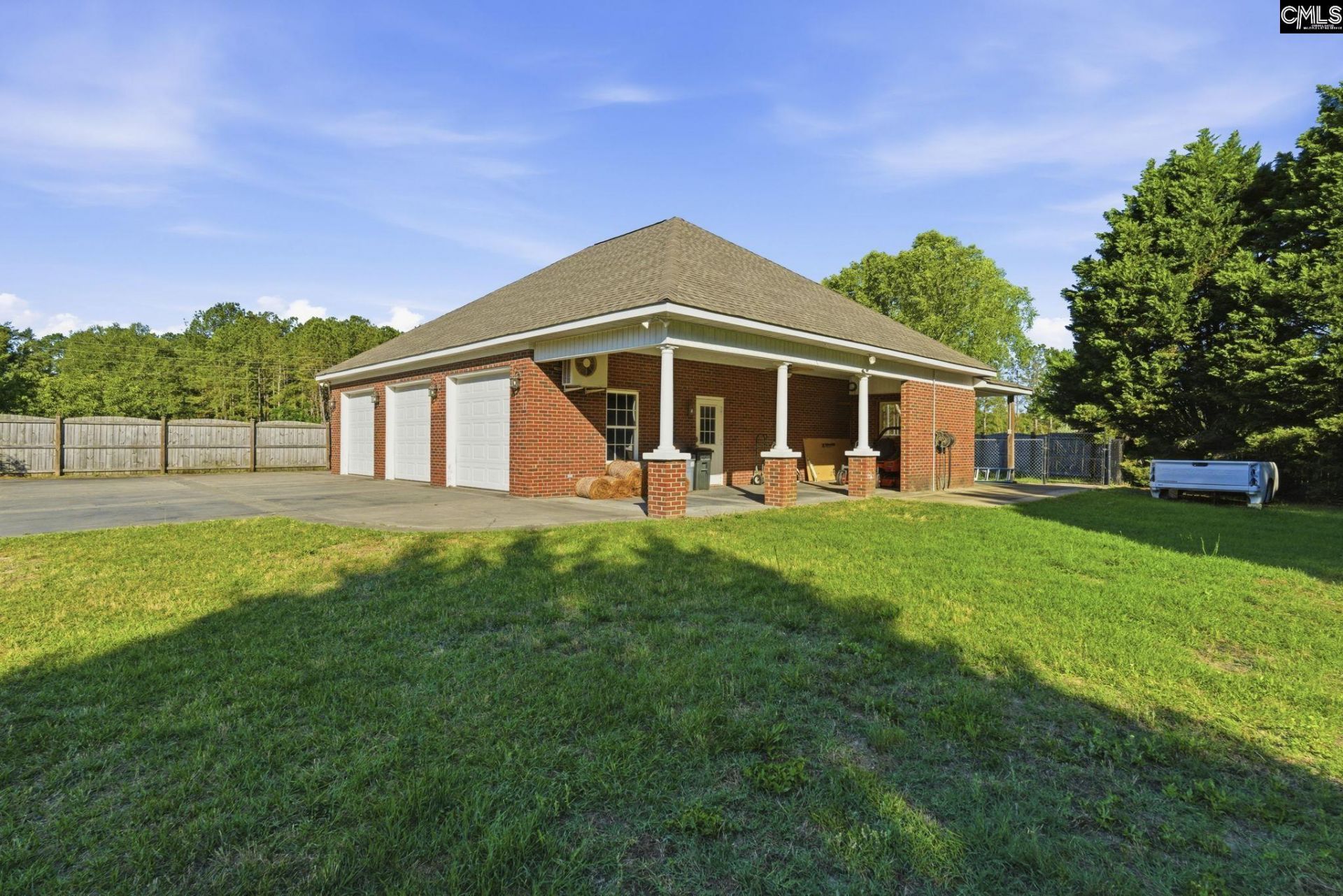 632 Barr Road  Photo 4