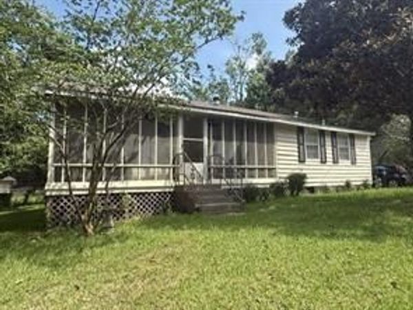 313 1st Street , Chickasaw, AL 36611