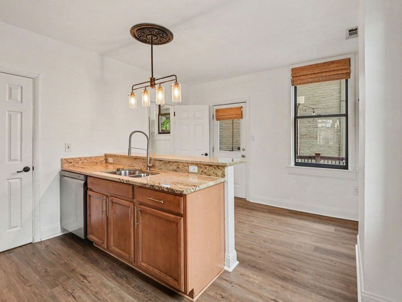 202 Athey Street, Unit 2A, Covington, KY 41011 Photo 9