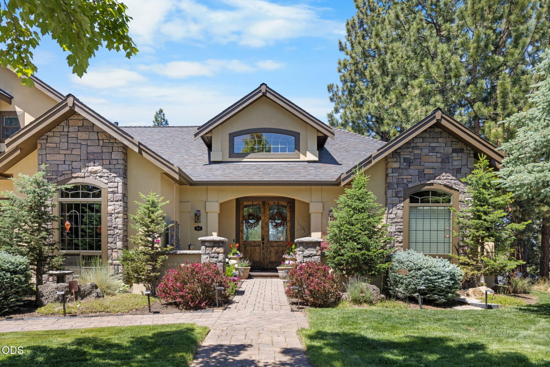 19151 Mount Shasta Court, Bend, OR 97703 Main Photo