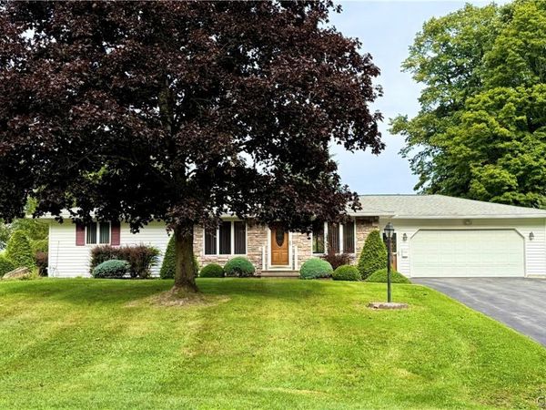 155 Valley View Road , New Hartford, NY 13413