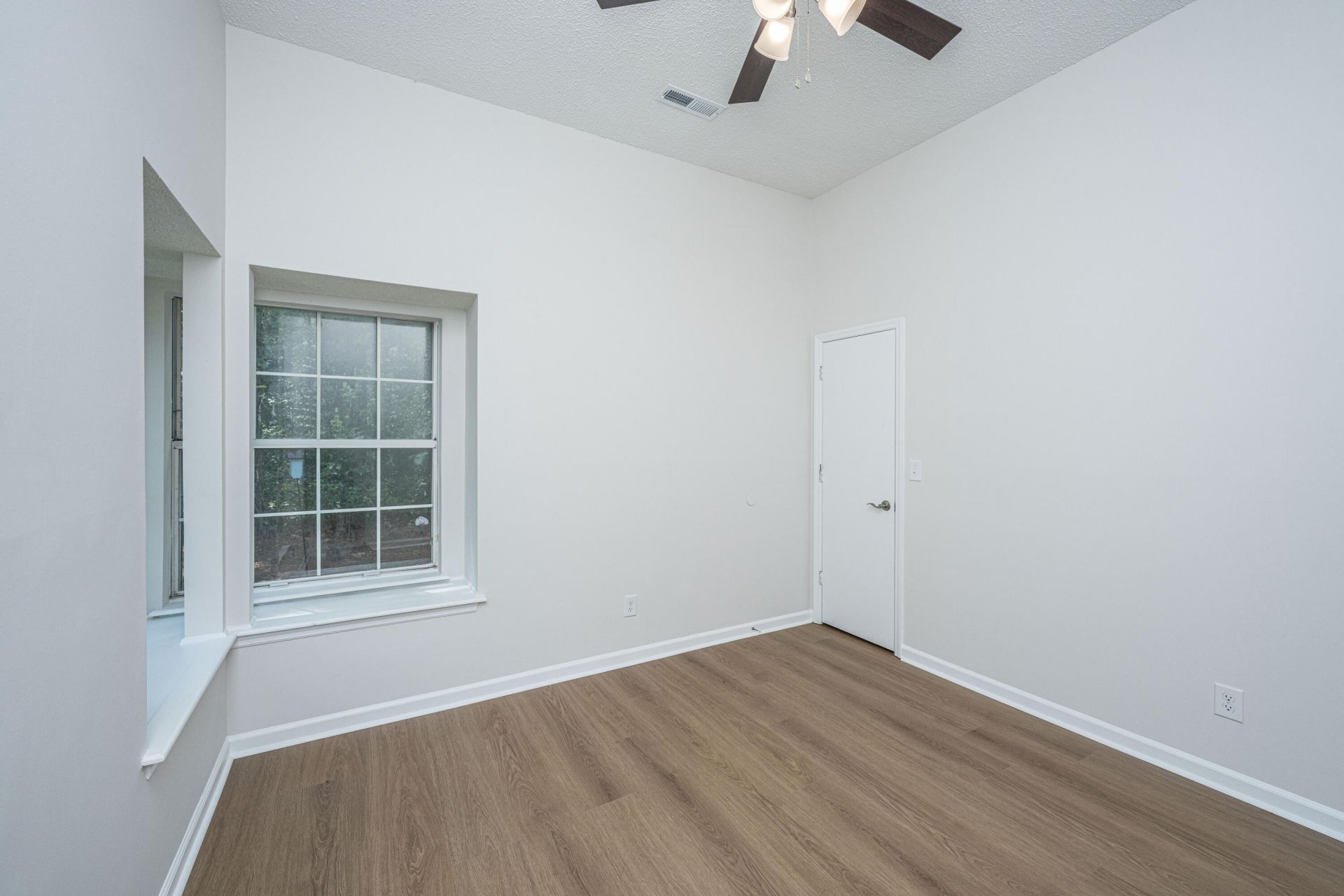 108 Palm Court Photo 17
