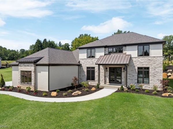 526 Sawgrass Drive , Fairlawn, OH 44333
