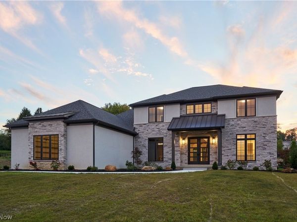 526 Sawgrass Drive, Fairlawn, OH 44333
