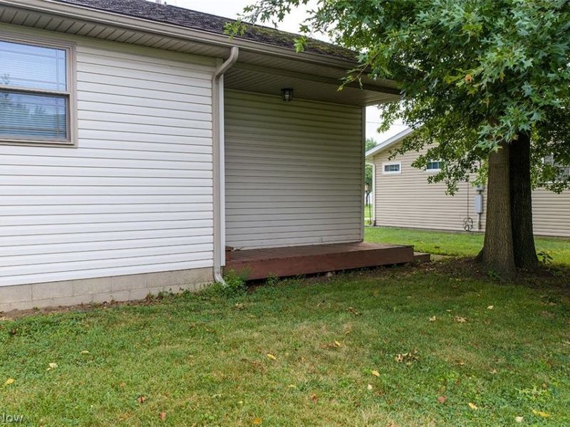 314 - 318 Esther Court NW, New Philadelphia, OH 44663 Photo 8