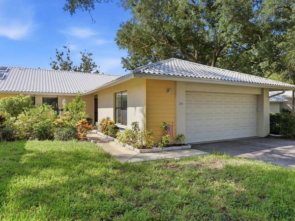 214 SOUTHAMPTON DRIVE, Unit 327, VENICE, FL 34293