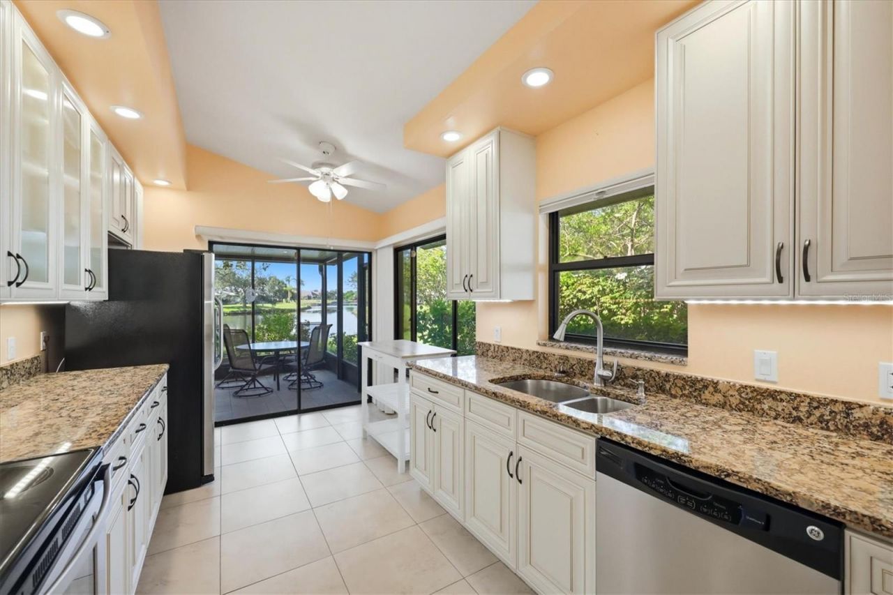 214 Southampton Drive, Unit 327, Venice, FL 34293 Photo