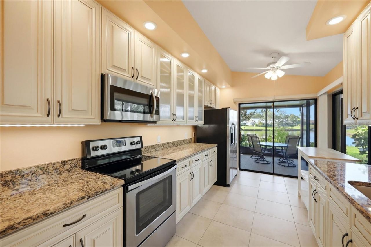 214 Southampton Drive, Unit 327, Venice, FL 34293 Photo