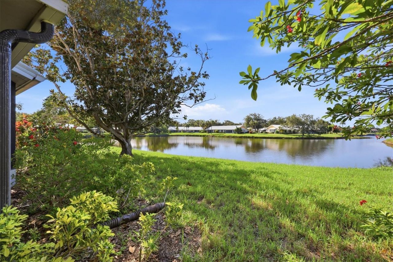 214 Southampton Drive, Unit 327, Venice, FL 34293 Photo