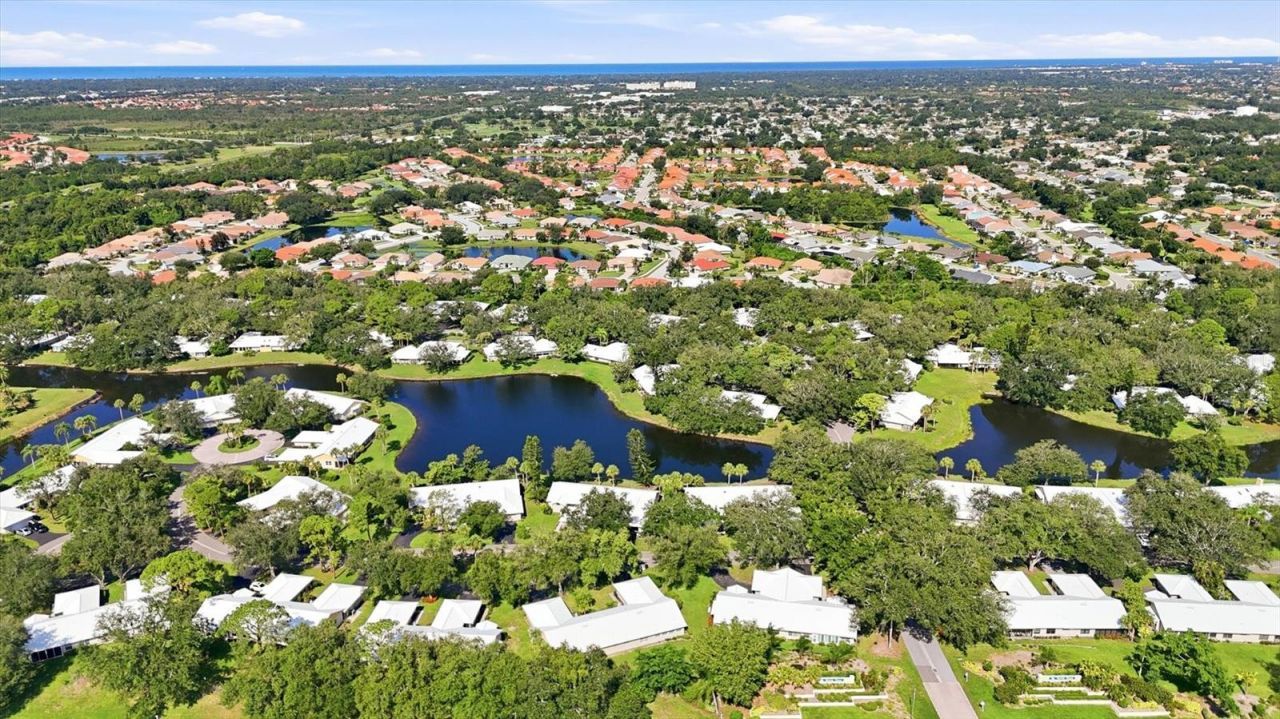 214 Southampton Drive, Unit 327, Venice, FL 34293 Photo