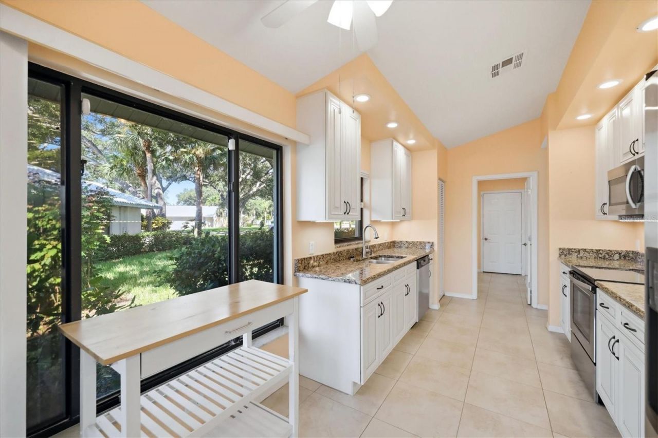 214 Southampton Drive, Unit 327, Venice, FL 34293 Photo
