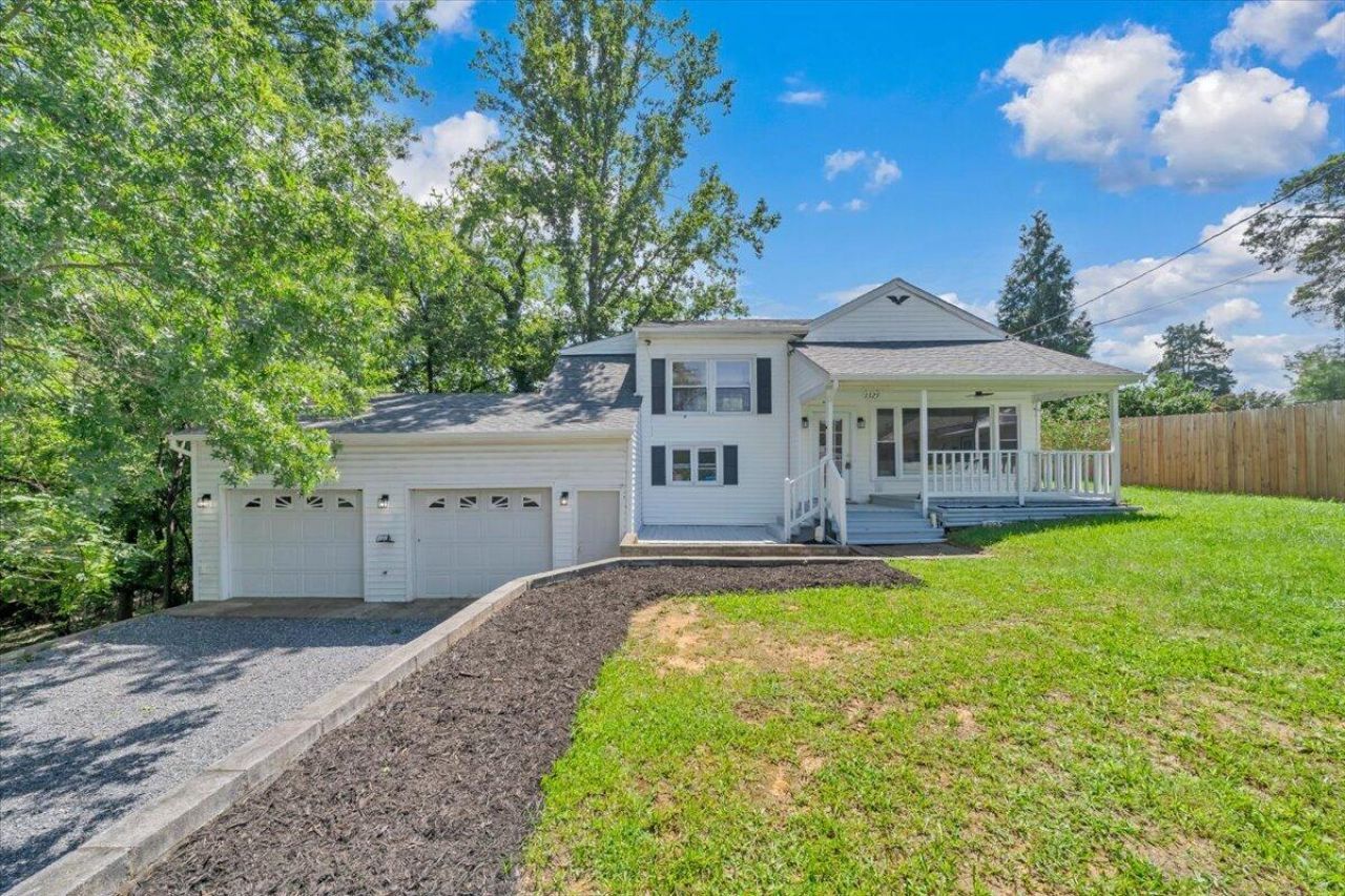 1325 Lewis Rd Se, Roanoke, VA 24014 Main Photo
