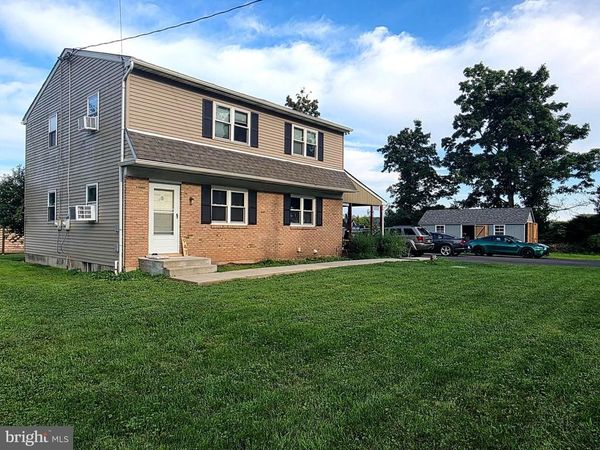 947 S OLD BETHLEHEM PIKE, QUAKERTOWN, PA 18951