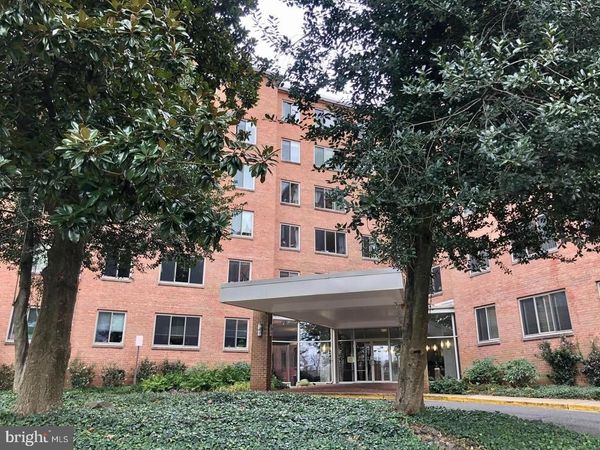3000 SPOUT RUN PARKWAY, Unit D608, ARLINGTON, VA 22201