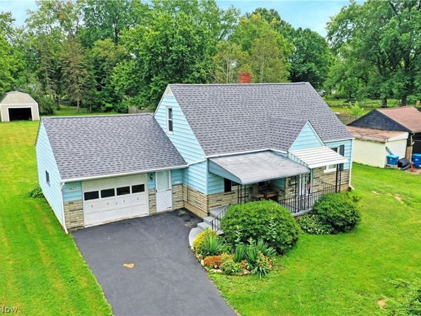 4625 Middle Drive , Youngstown, OH 44505