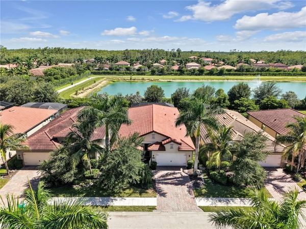 16382 Barclay CT , NAPLES, FL 34110