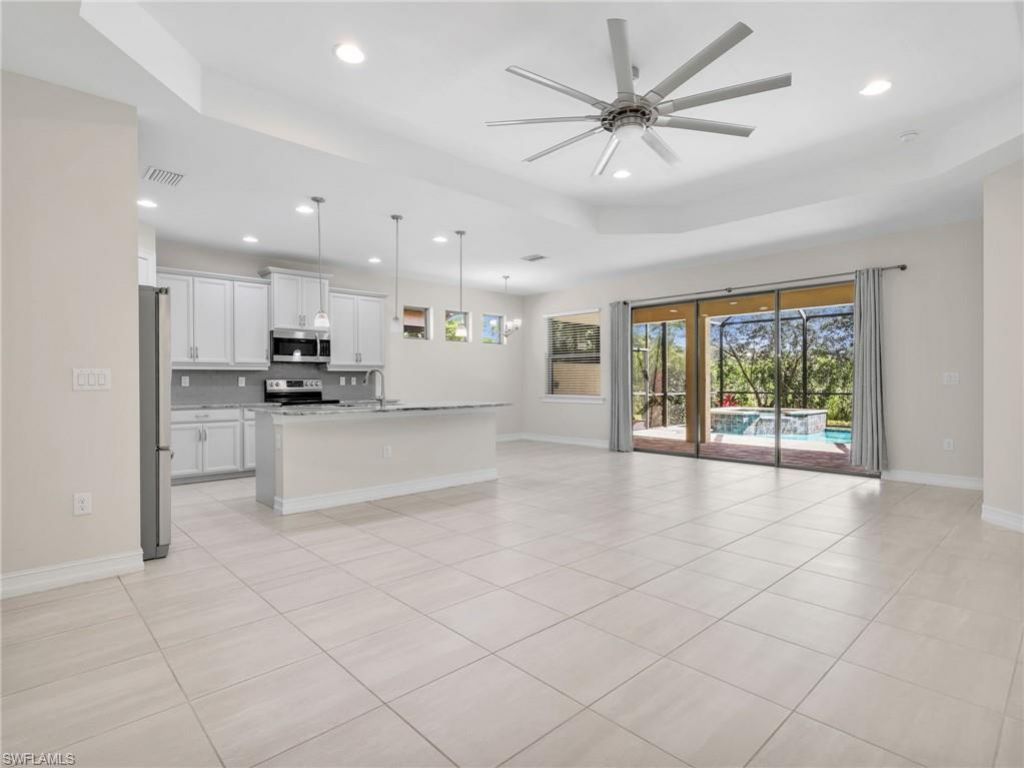 16382 Barclay Ct , Naples, FL 34110 Photo