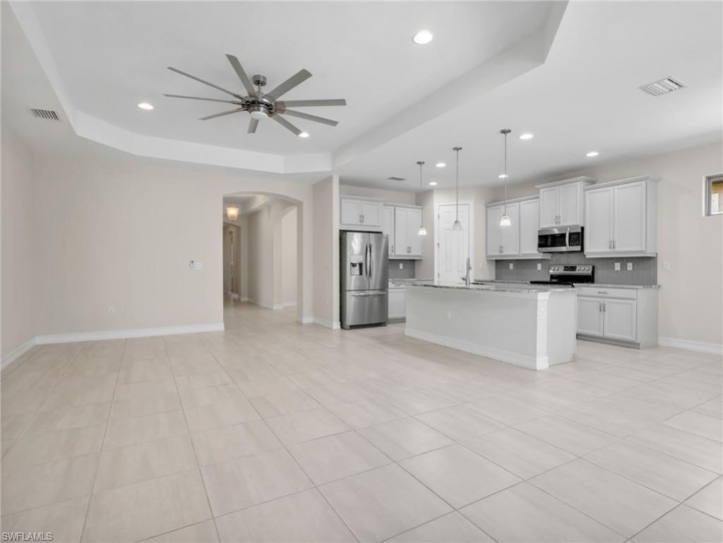 16382 Barclay Ct , Naples, FL 34110 Photo