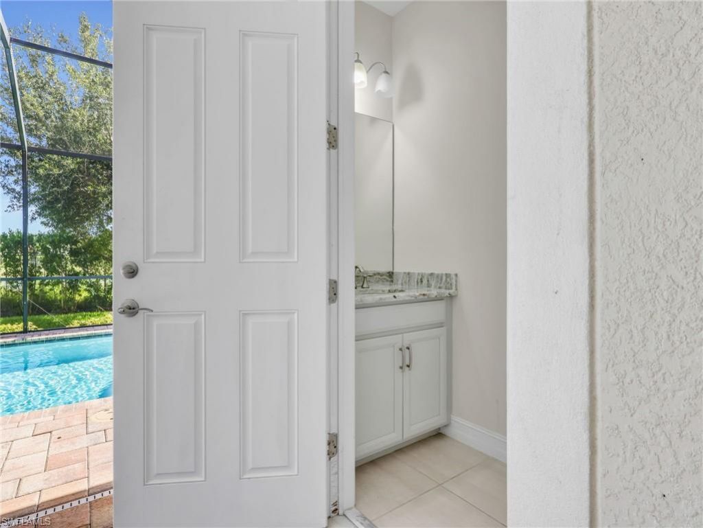 16382 Barclay Ct , Naples, FL 34110 Photo