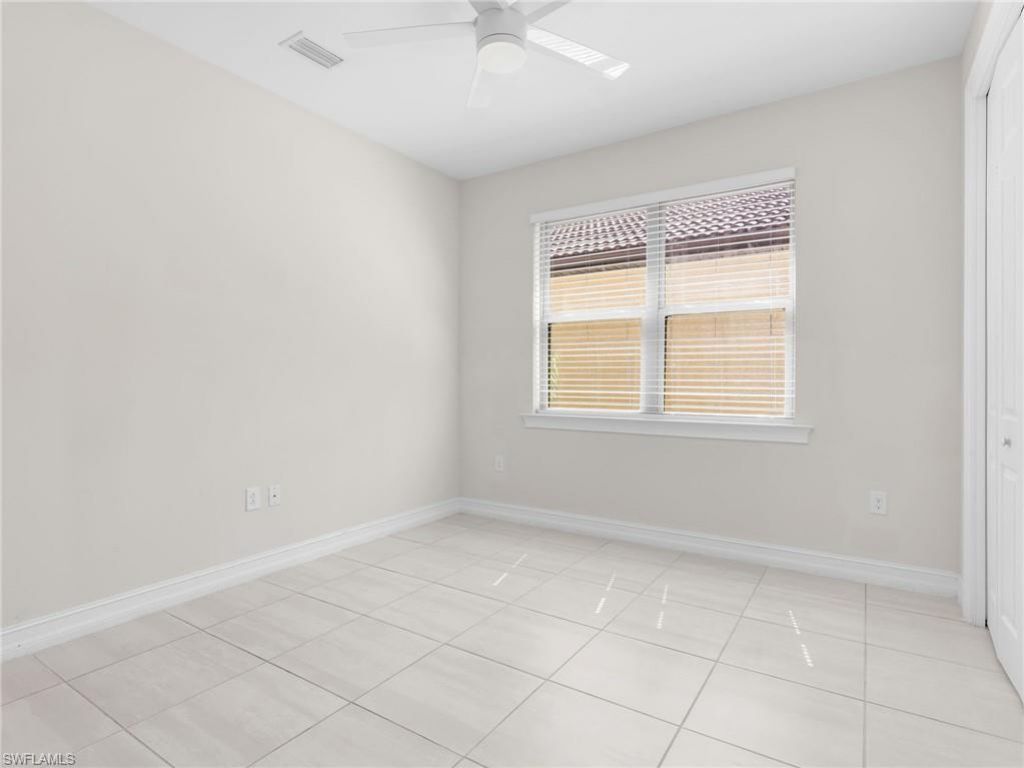 16382 Barclay Ct , Naples, FL 34110 Photo