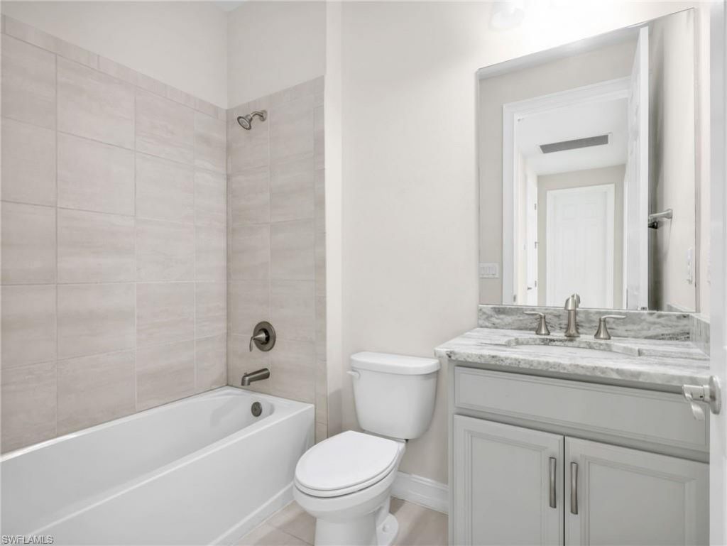 16382 Barclay Ct , Naples, FL 34110 Photo