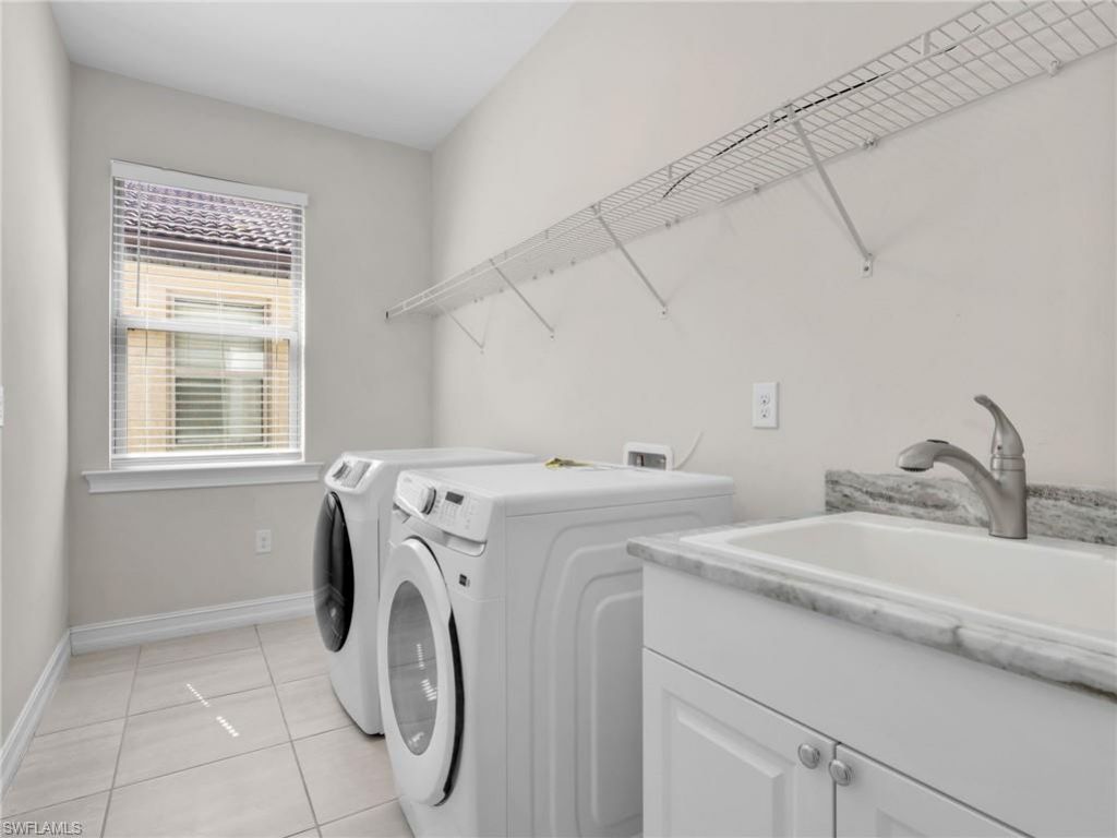 16382 Barclay Ct , Naples, FL 34110 Photo
