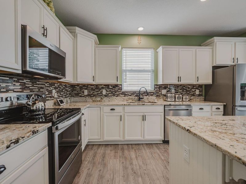 562 Preston Trails Drive, Pickerington, OH 43147 Photo 5