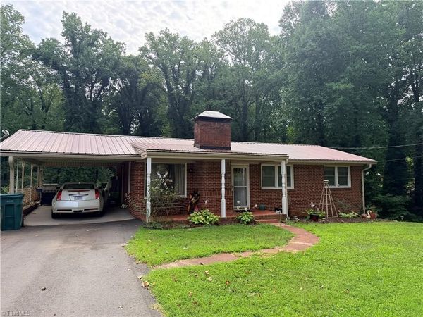 6815 University Parkway , Rural Hall, NC 27045