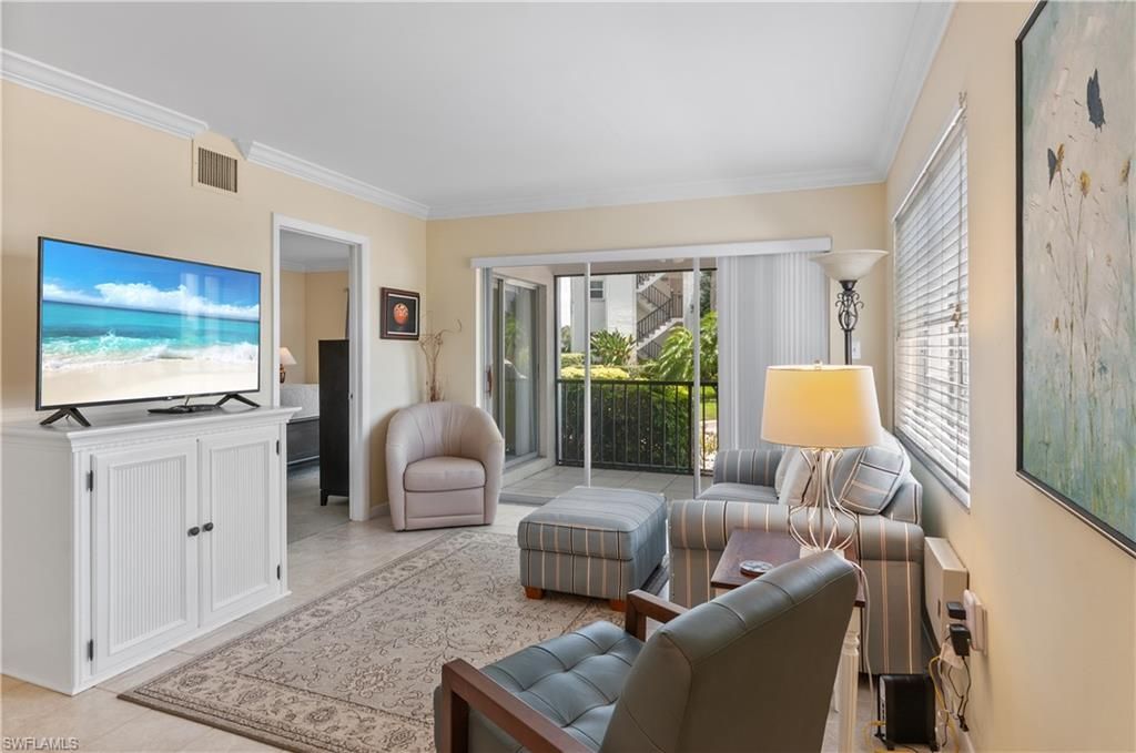 5 High Point Cir W, Unit 104, Naples, FL 34103 Photo
