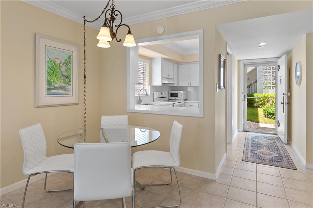 5 High Point Cir W, Unit 104, Naples, FL 34103 Photo