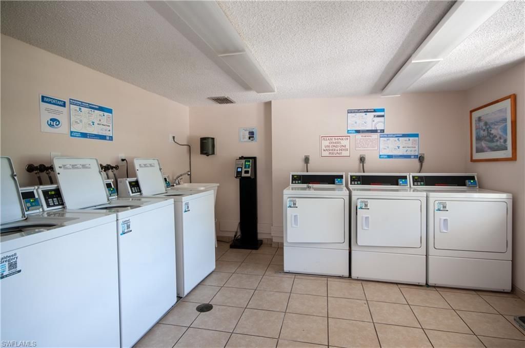 5 High Point Cir W, Unit 104, Naples, FL 34103 Photo