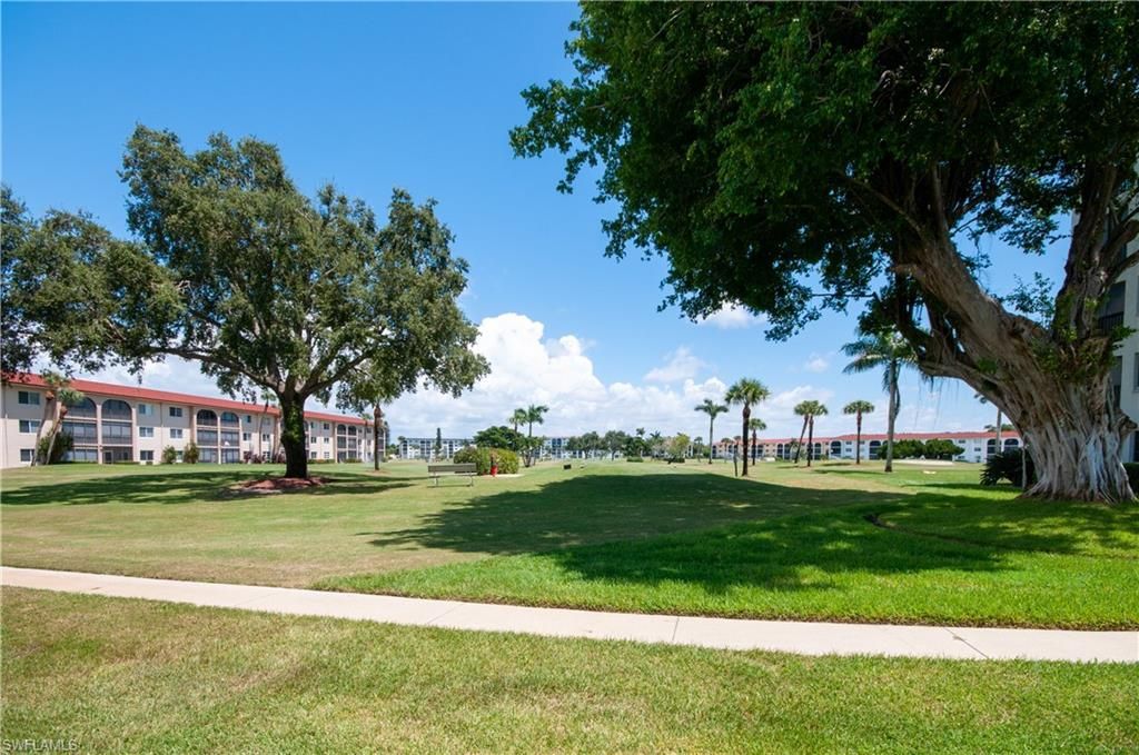 5 High Point Cir W, Unit 104, Naples, FL 34103 Photo