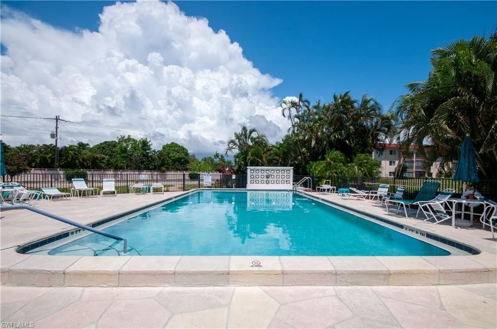 5 High Point Cir W, Unit 104, Naples, FL 34103 Photo