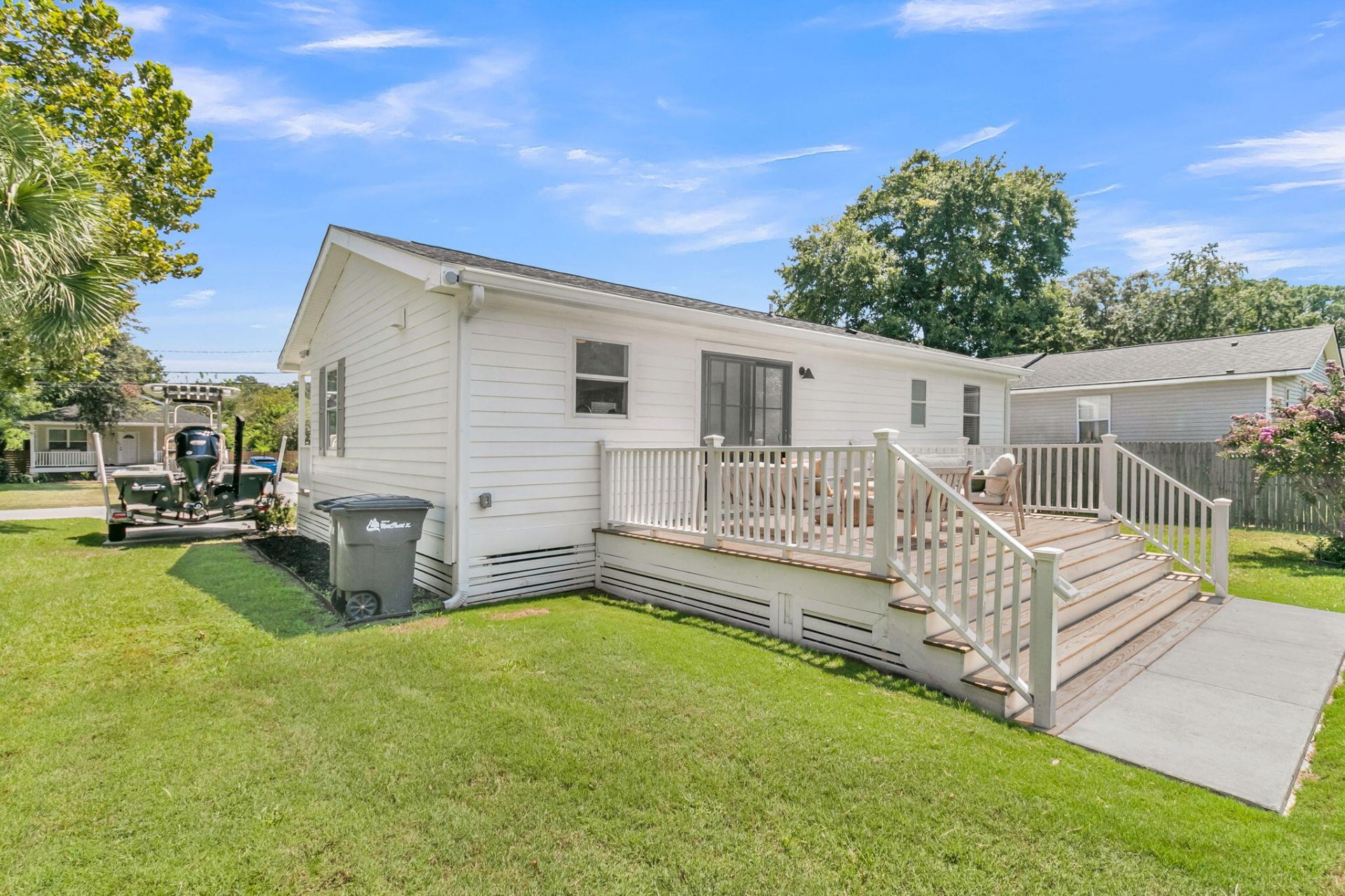 679 Kent Street Photo 35