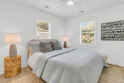 679 Kent Street photo 4