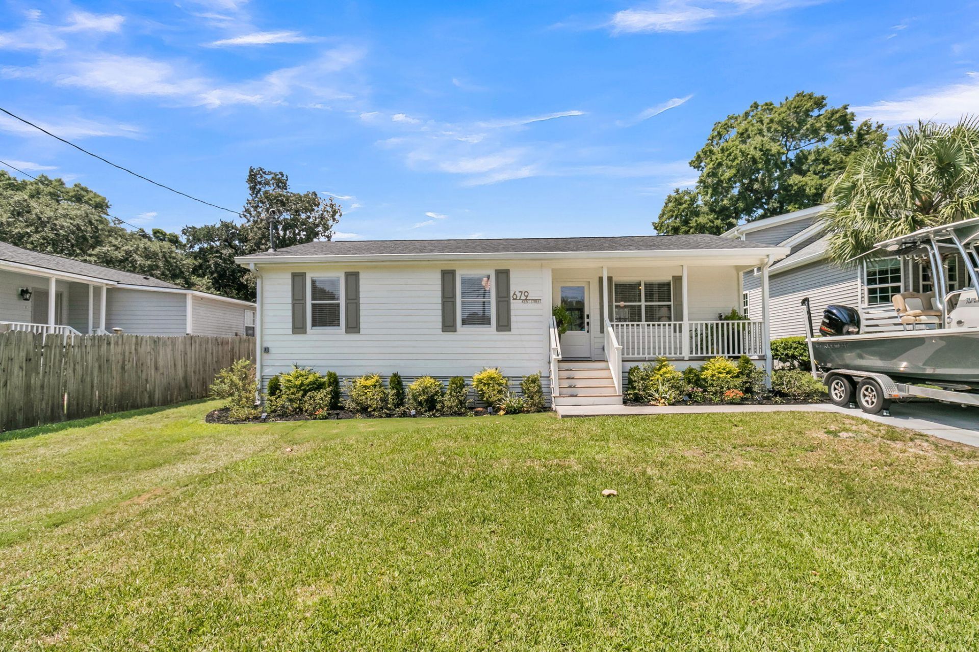 679 Kent Street Photo 40