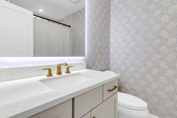 679 Kent Street photo 4