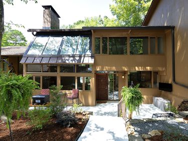 102 Arbutus Place, Chapel Hill, NC 27517
