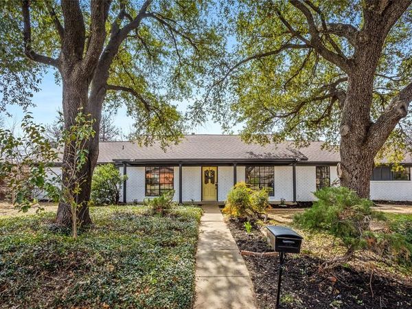 1708 Park Ridge Terrace, Arlington, TX 76012