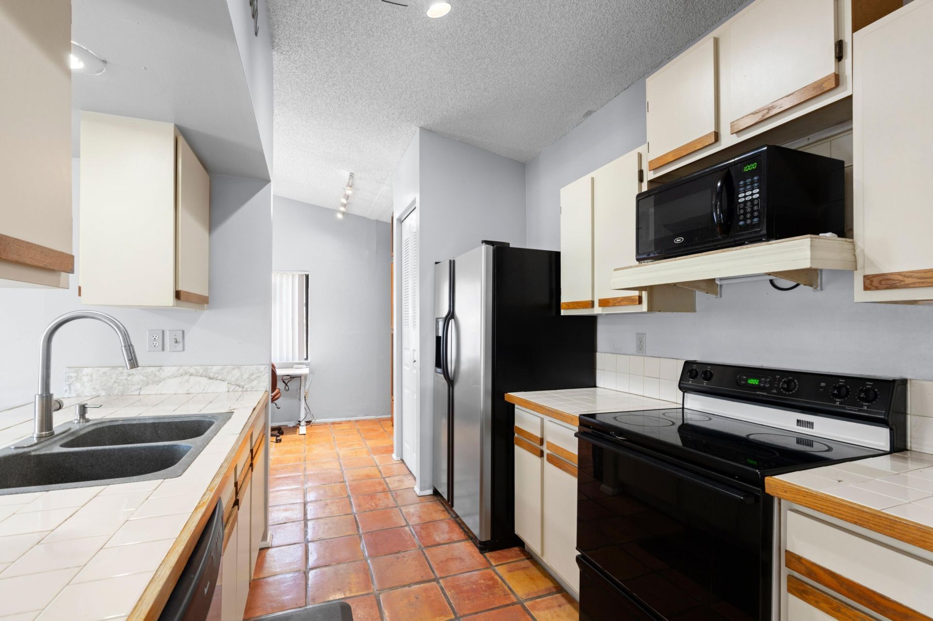 108 Cambridge Lane, Royal Palm Beach, FL 33411 Photo