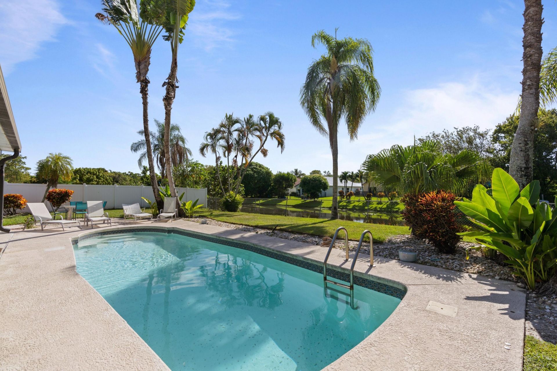 108 Cambridge Lane, Royal Palm Beach, FL 33411 Photo