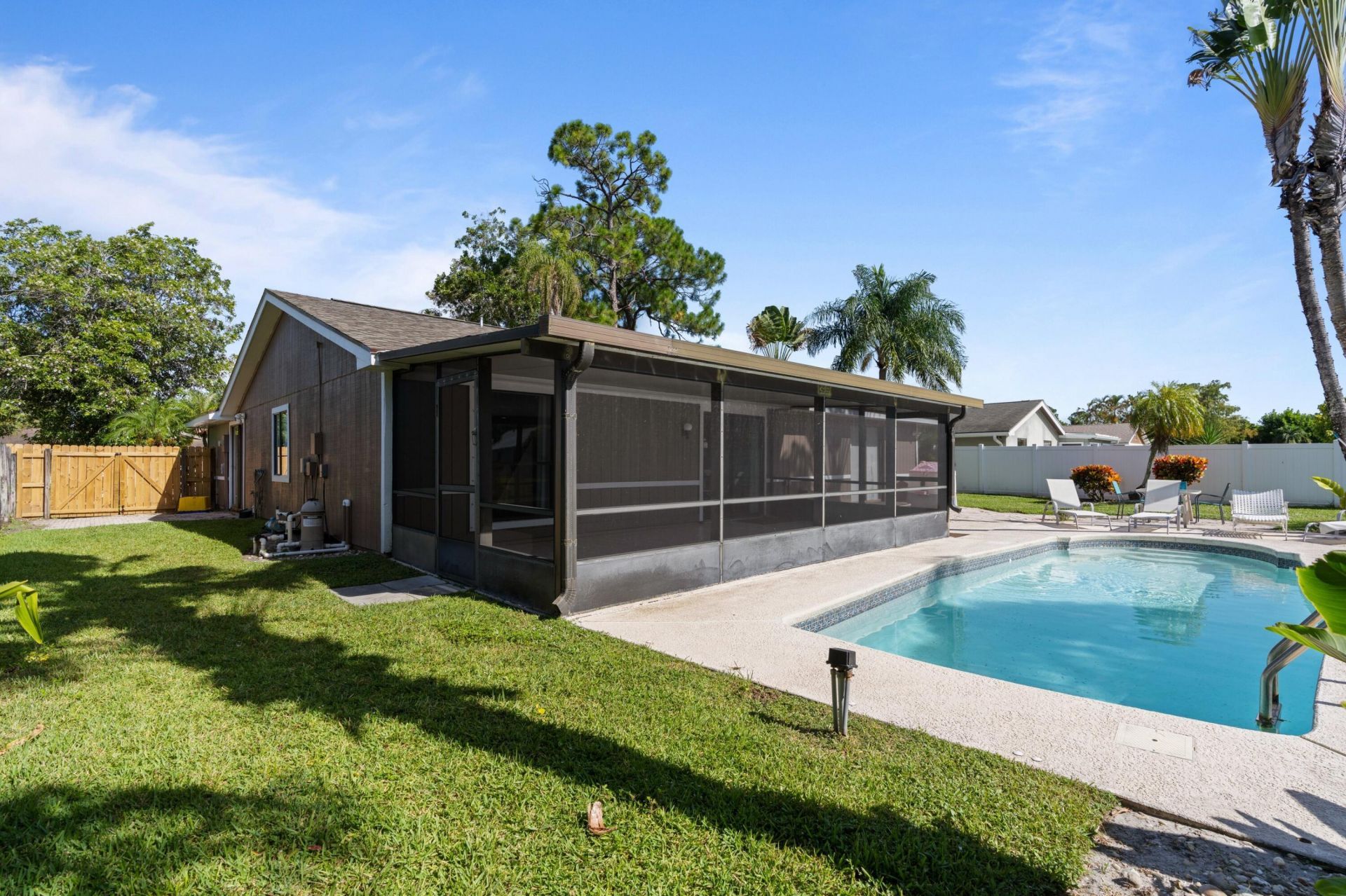 108 Cambridge Lane, Royal Palm Beach, FL 33411 Photo