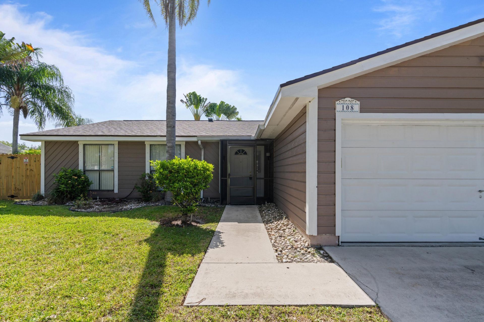 108 Cambridge Lane, Royal Palm Beach, FL 33411 Photo