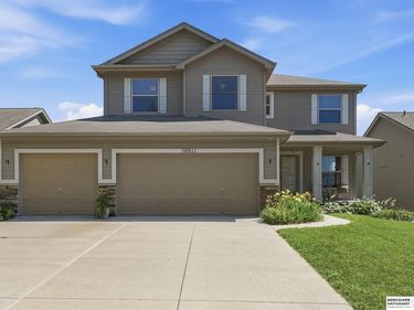 16611 Dora Hamann Parkway, Omaha, NE 68116