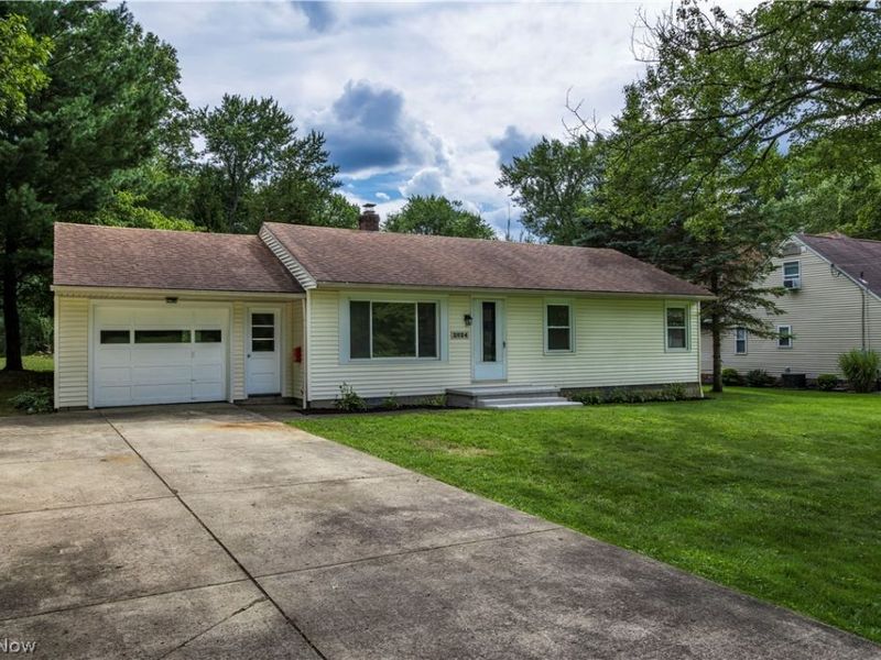 2024 Marhofer Avenue , Stow, OH 44224 Photo 2
