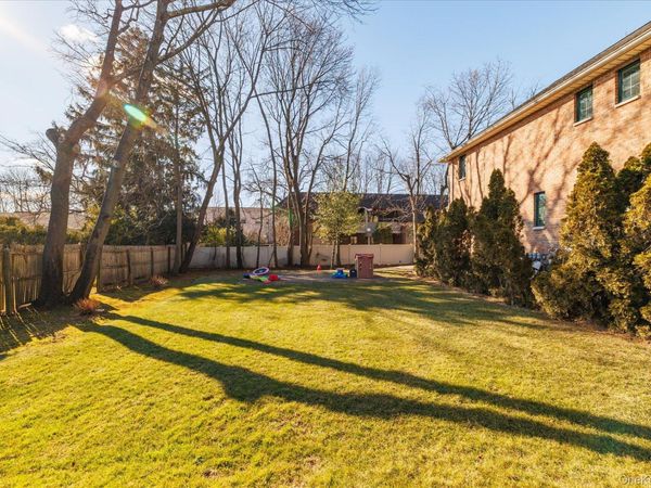 275 Central Avenue , Unit 1, Lawrence, NY 11559