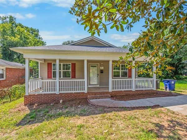 2816 Ansonia Street , Winston-Salem, NC 27105