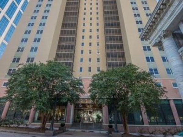300 Peachtree Street NE, Unit 11C, Atlanta, GA 30308