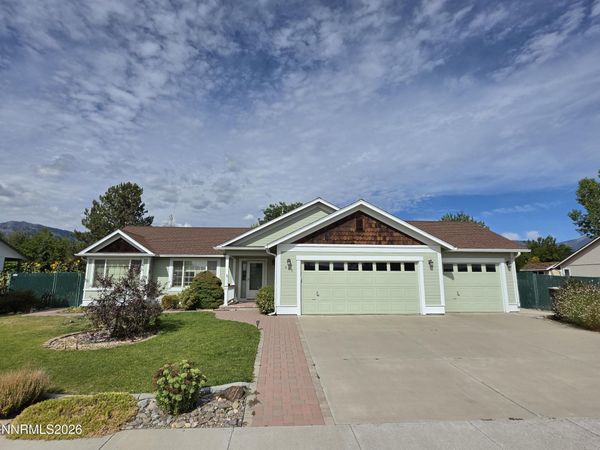865 Longleaf Place, Minden, NV 89423